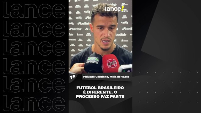 Coutinho destaca processo de readaptação ao futebol brasileiro após atuação de destaque