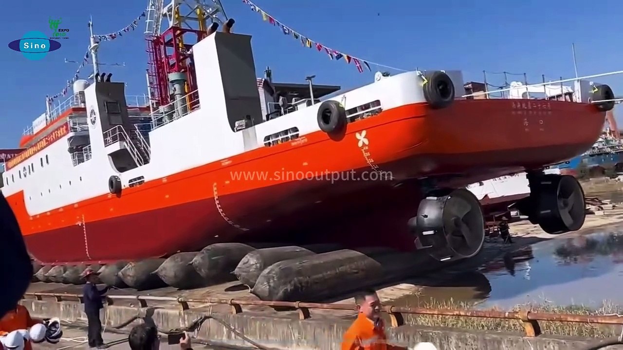 Sinooutput 1650hp*2 azimuth thruster driven by diesel engine and one 680hp diesel bow thruster for China ocean sea development vessel. Launching… good luck my daughter…