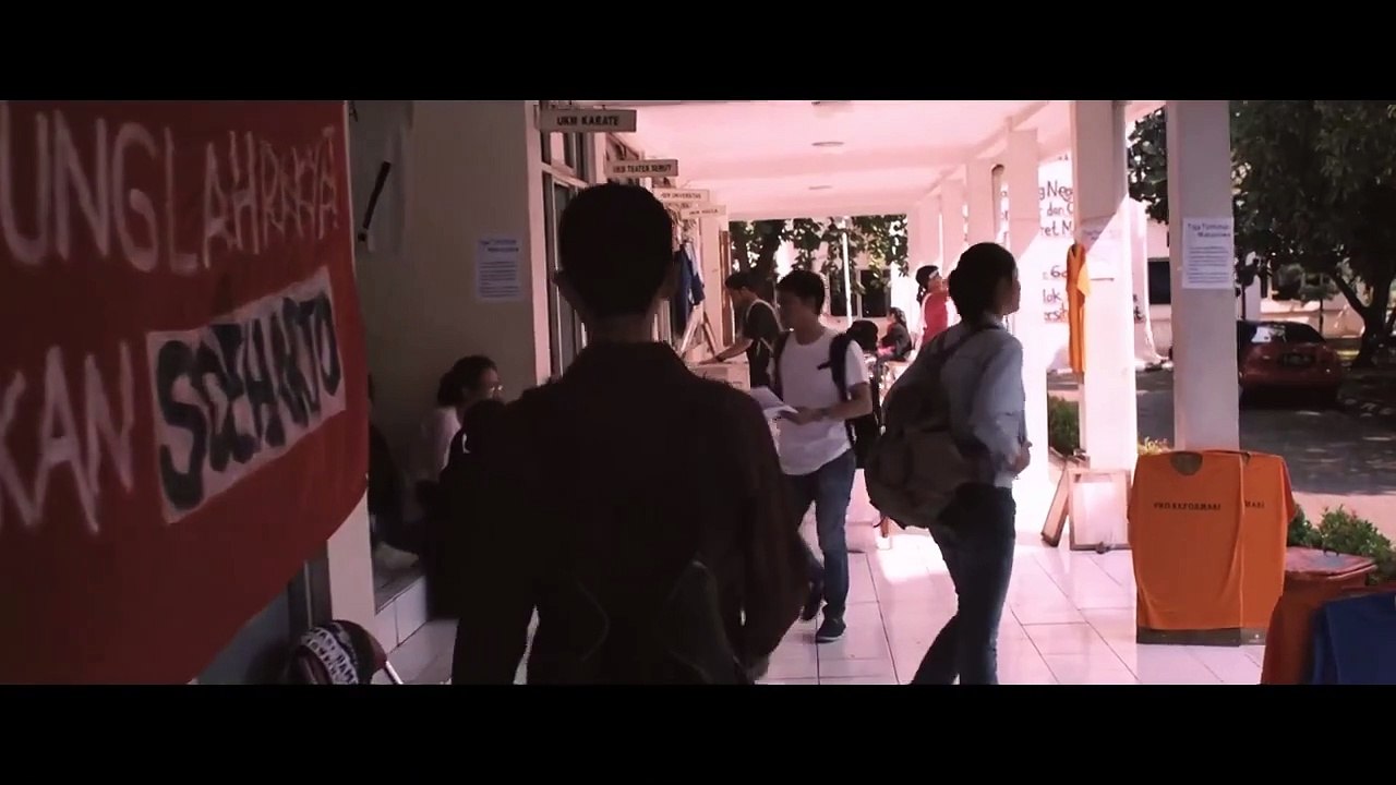 Dibalik 98