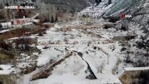 Erzincan’dan büyüleyici manzaralar... Dereler buz tuttu