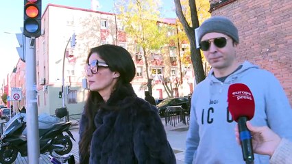 Ángel Cristo, carcajadas, aspavientos y un mensaje a Bárbara Rey ante su inminente entrevista