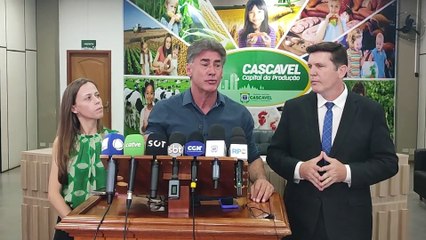 Prefeito de Cascavel promete medidas judiciais contra sindicato após paralisação dos ônibus