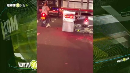 Imprudencia casi termina en tragedia: moto terminó debajo de un camión en toda la Regional