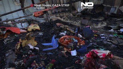 Striscia di Gaza, il campo di Al-Mawasi distrutto dopo l'attacco di Israele