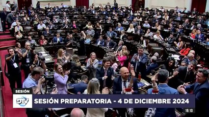 Menem logró su reelección rodeado de militantes libertarios y críticas opositoras