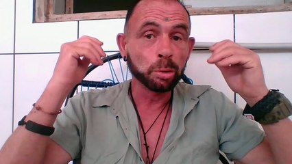 Les trips sexuels bien crades de Philippe Kellerhals le harceleur de jeunes femmes sur le web.