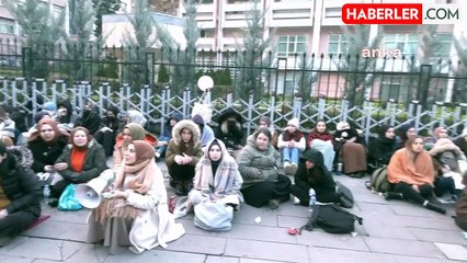 Mülakat Değerlendirme Mağduru Öğretmenler MEB'in Önünde Eylemlerini Sürdürüyor... "Alanımda Derece Yapmama Rağmen Kontenjan Dışı Kaldım"