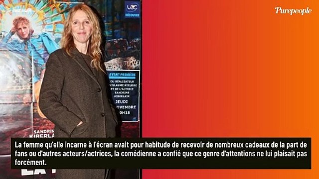 Ils me mettent mal à l’aise : Sandrine Kiberlain couverte de cadeaux comme de nombreuses actrices ? Elle met les choses au clair