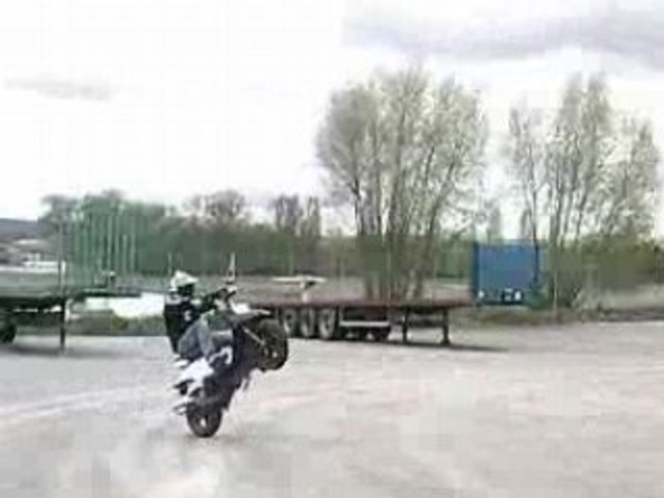 feillens Moi av le scoot a jo