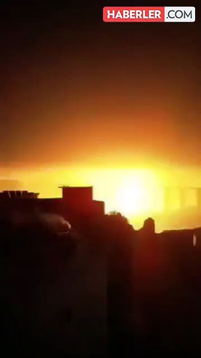 Esad rejimi, Hama'yı Humus'a bağlayan kritik köprüyü savaş uçaklarıyla vurdu