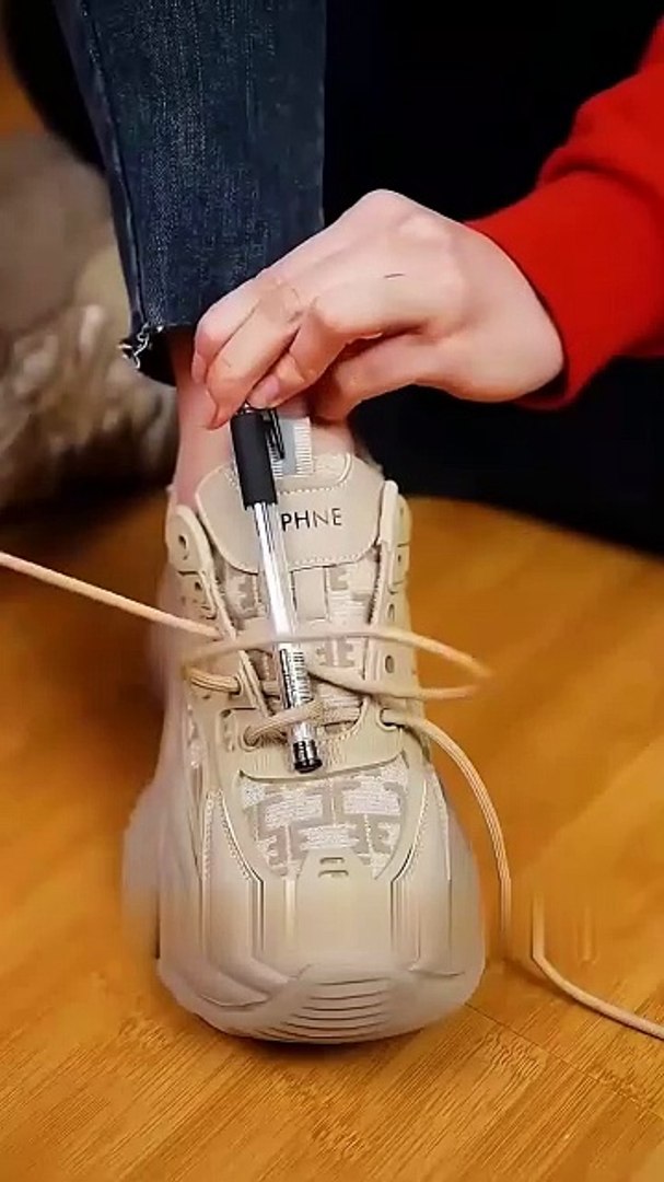 How to tai shoe's Las style