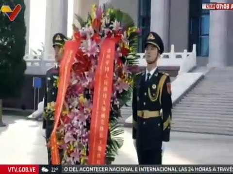 Vicepresidenta Delcy Rodríguez rindió honores al gran líder chino Mao Zedong en Tiananmén