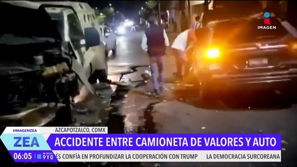 Camioneta de valores choca contra un auto particular en Azcapotzalco, CDMX