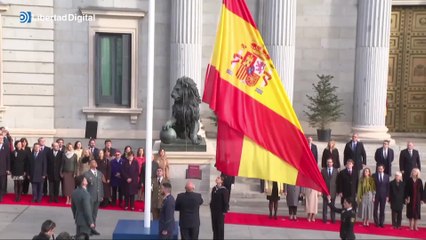 Así ha sido el izado de la bandera nacional con motivo del Día de la Constitución