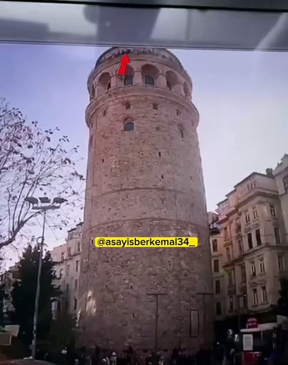 19 yaşındaki genç Galata Kulesi'nden düştü