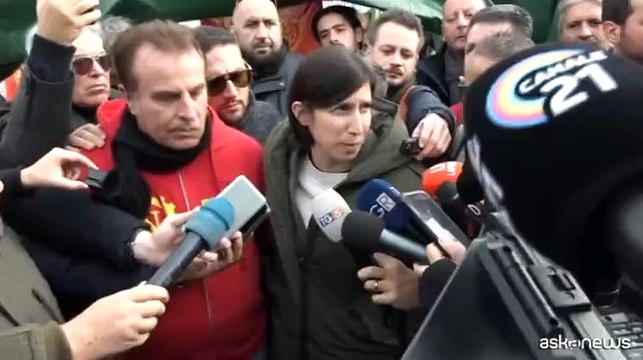 Stellantis, Schlein: Inaccettabili 400 famiglie per strada