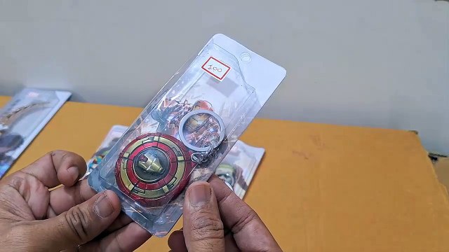Unboxing and Review of Premium Quality Joker 360 Degree Rotating Keychain Key Chain