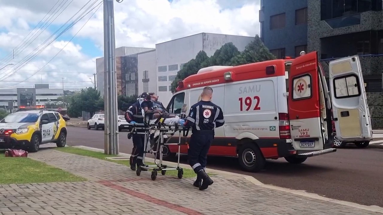 Sob efeito de álcool, casal morador de rua entra em vias de fato; mulher fica desacordada e homem é detido