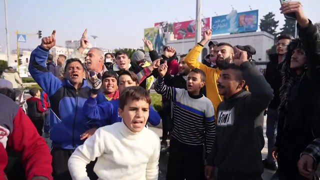 Syrie: les combattants rebelles célèbrent le prise d'Hama