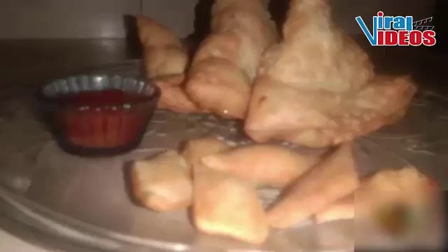Street Style Aloo Samosa Recipe (Potato Samosa)