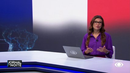 Sob pressão, Macron reafirma que permanece no poder até 2027