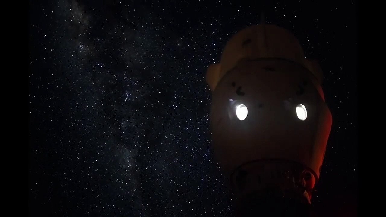 SpaceX Dragon and the Milky Way seen from ISS in stunning time-lapse
