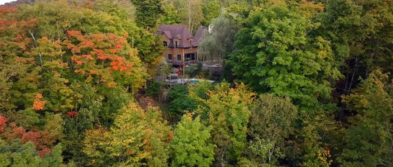 Habiter la maison | movie | 2025 | Official Trailer