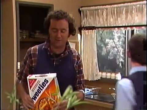 Neighbours deutsch - 193 - Erdückende Umarmung (19.02)