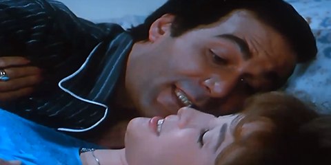 جوزها اتجوز واحدة تانية و جابها الشقة معاها عشان يتمكن من كل حاجة #أمرأة_مطلقة