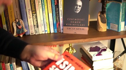 “Hakikat denilen şeyin gerçekle bir ilgisi yoktur”: Ercan Kesal, geçmişin ve vicdanın rehberi ‘İsim, Şehir, Film, Roman’ı anlattı