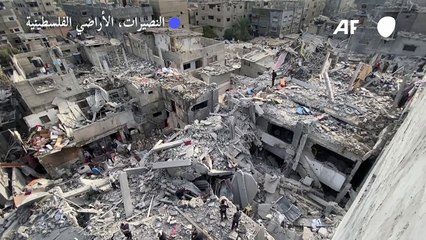 دمار بعد قصف إسرائيلي على النصيرات