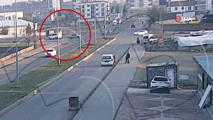 Aracın önünü kesip öldürdüler