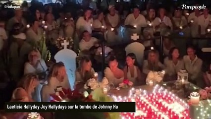 7 ans que Johnny Hallyday est parti : Laeticia et sa fille Joy, agenouillées sur l'ultime lieu de repos du chanteur à St Barth