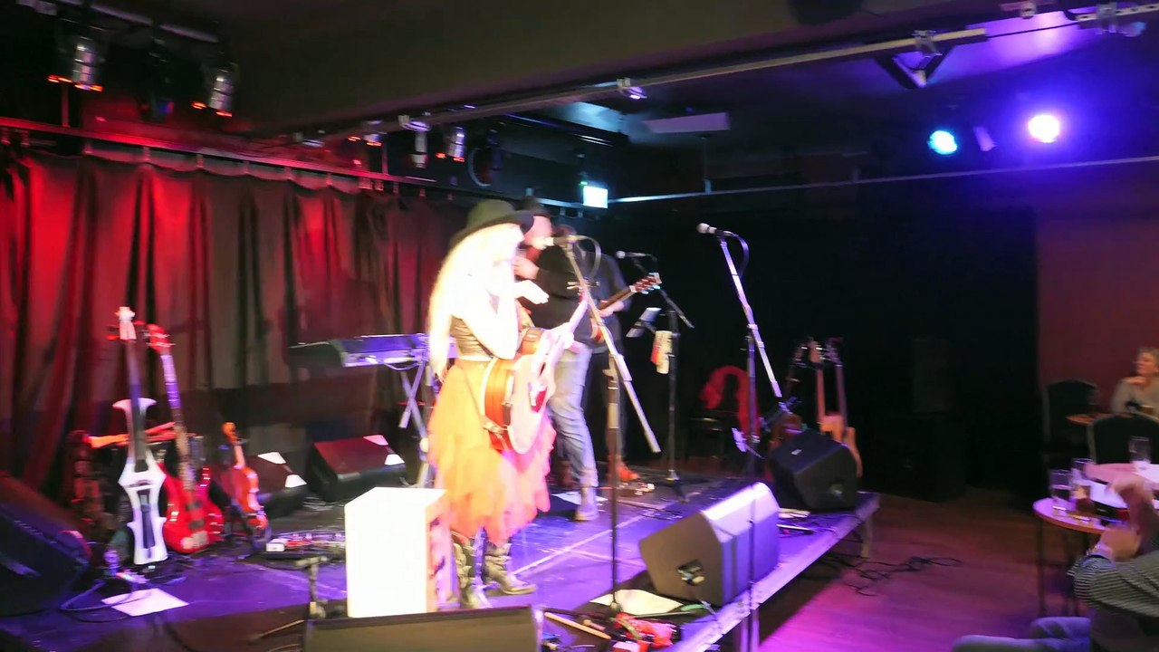 06-12-24 at the Hen & Chicken Arty B