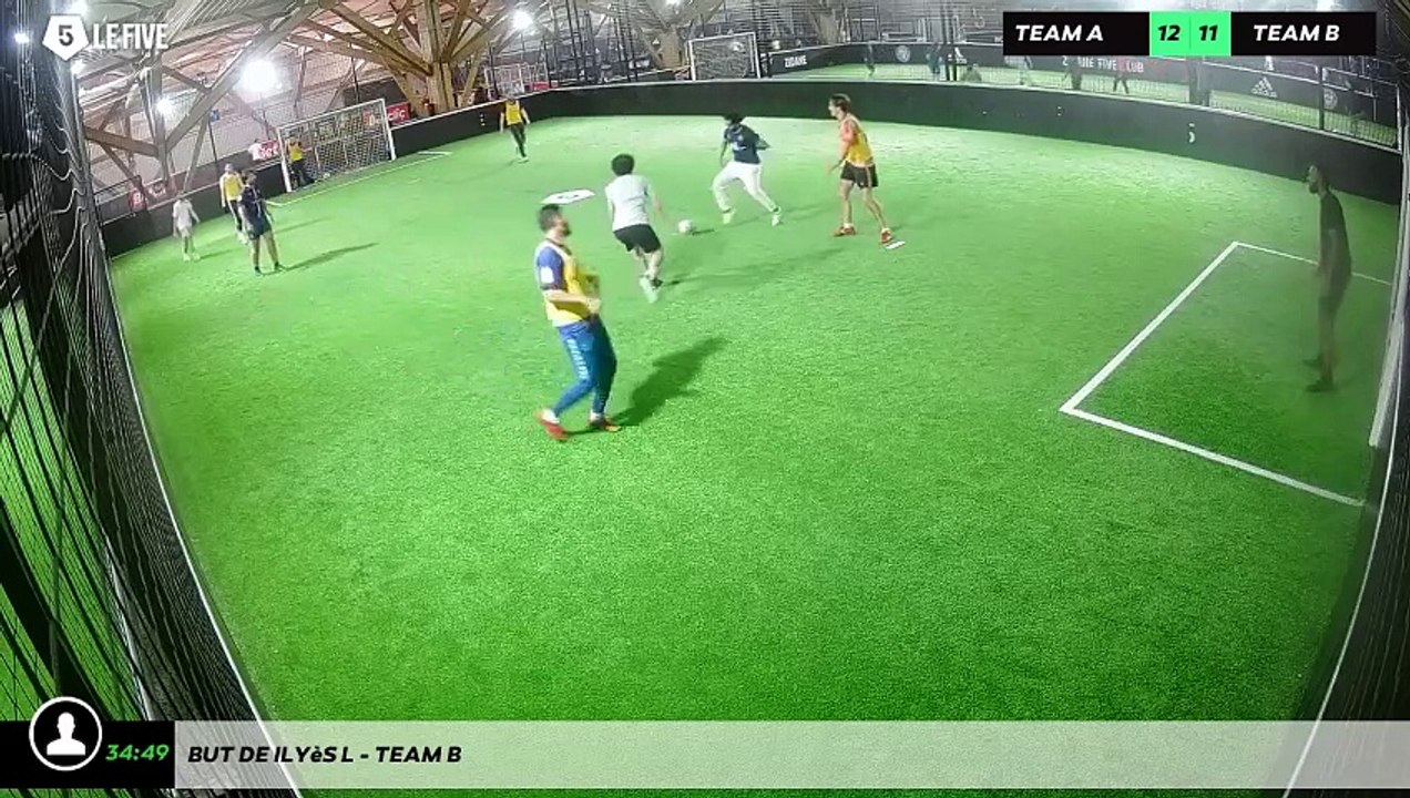 But de Ilyès L - Team B
