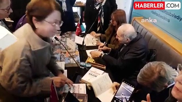 Altan Öymen ve Onur Öymen, Beşiktaş'ta Okurlarıyla Buluştu