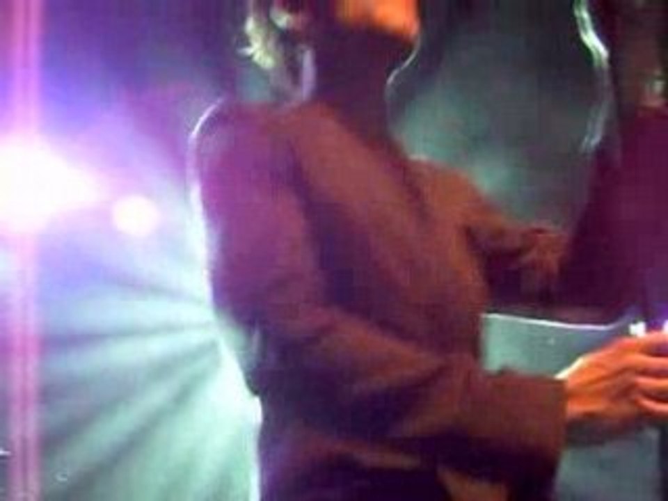 AaRON - U TURN (Lili) partie 1 (Live Avignon) [25.04.08]