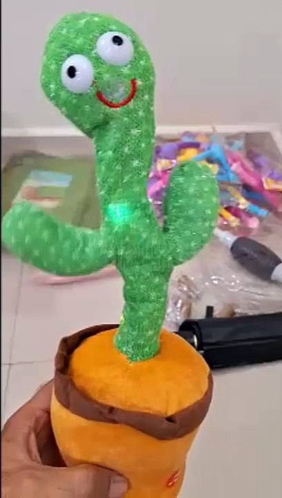 Why Everyone Loves the Dancing Cactus Toy 🌵💃 1