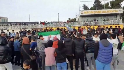 Urfa'daki Suriyeliler kutlama yapıyor