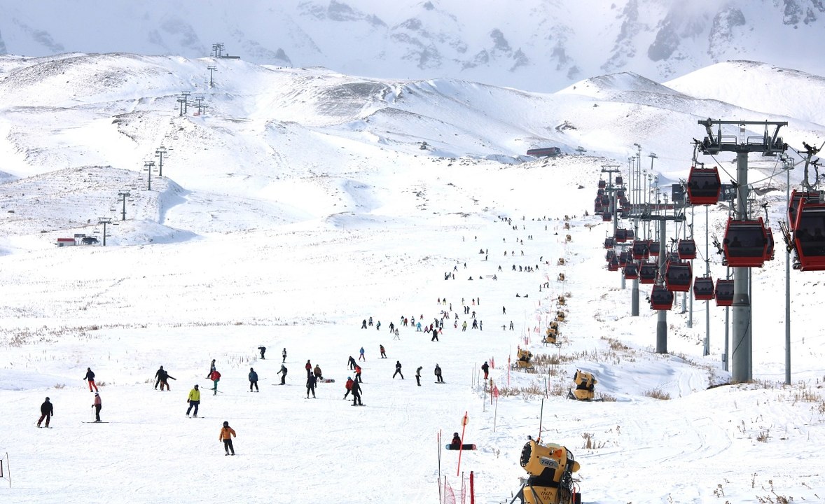 Kartalkaya Yıldız Dağı ve Erciyes hafta sonu kayakseverlerle doldu