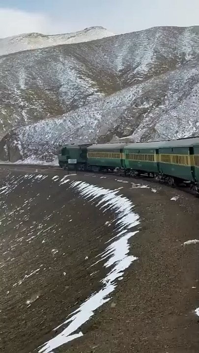 Snow___Train_❄️☃️🚇Double_Delight_📍Shela_B…(360p)