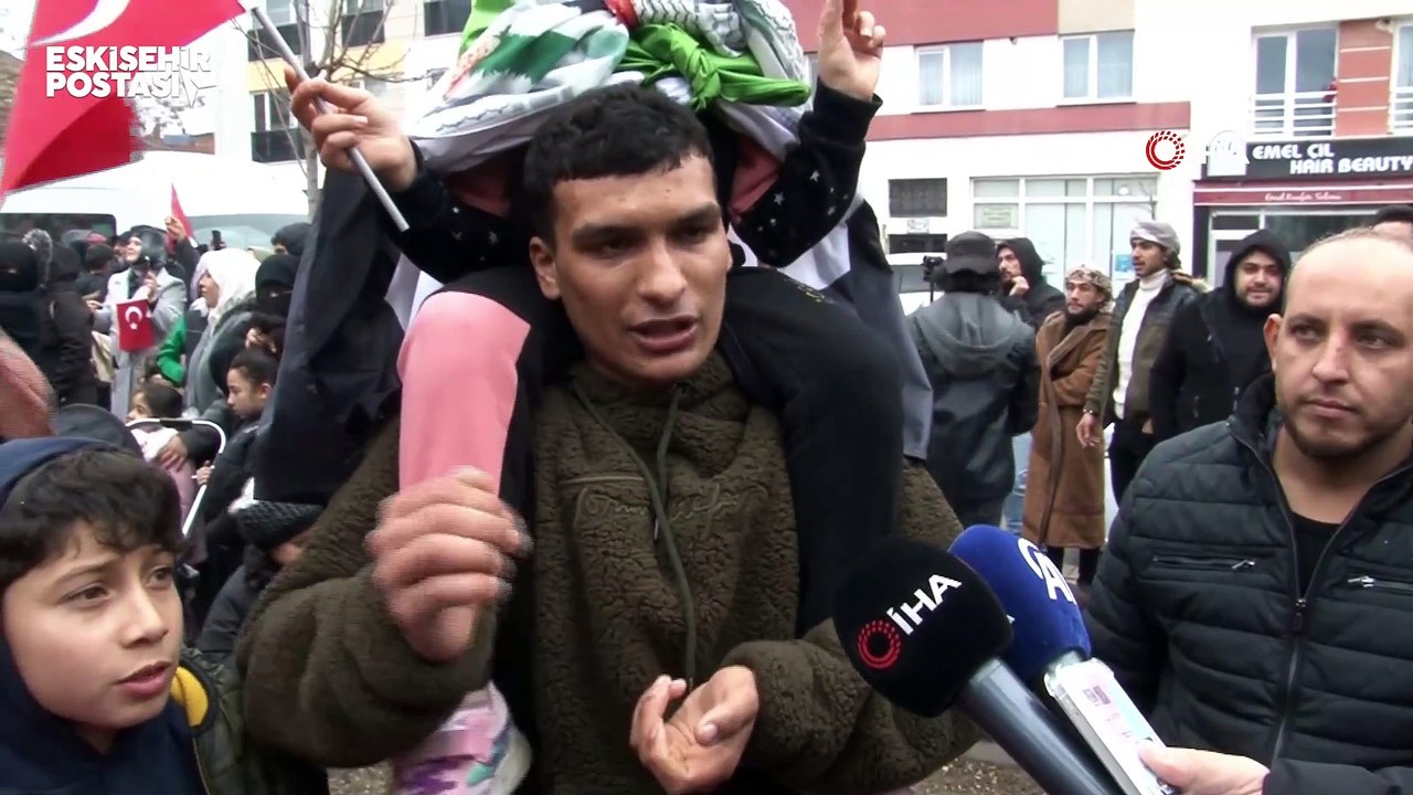 Esad rejiminin çöküşü Eskişehir'de sevinçle karşılandı