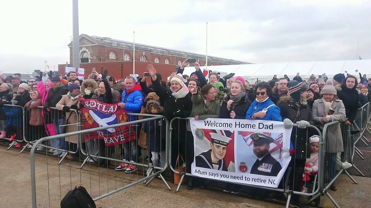 Royal Navy warship HMS Duncan returning to Portsmouth for Christmas