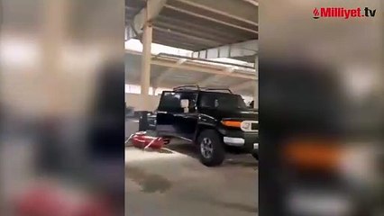 Esad'ın lüks garajı ortaya çıktı! Muhalifler arabaları kaçırdı