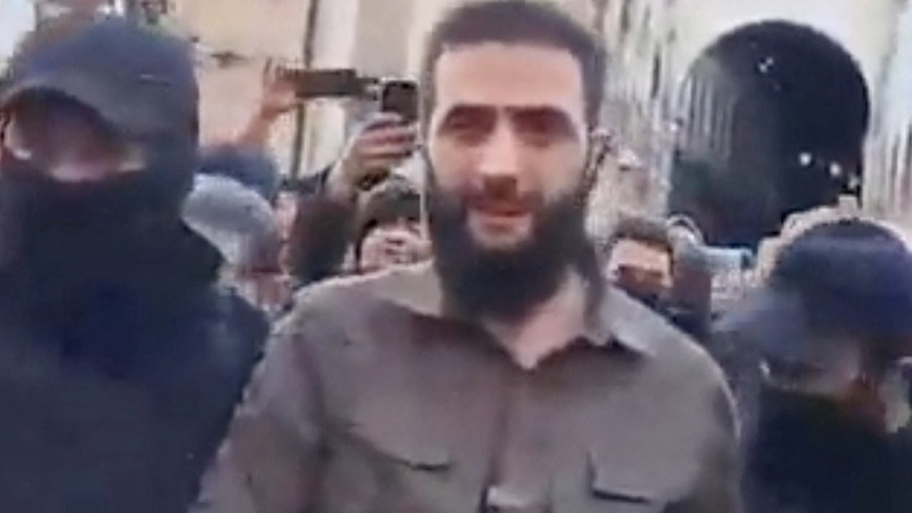 El líder de los rebeldes sirios Al Jolani es recibido en Damasco