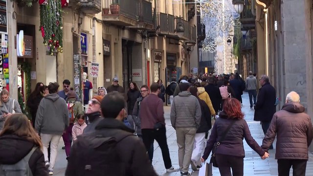 Viajeros ponen fin al puente de la Constitución con la mirada puesta en Navidad