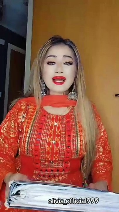 حکیم صاحب میرا شوہر چھروا دو 😜🙏😝#illu #illu #foryou #foryou #1m #100k #fypシ # #fypシ゚