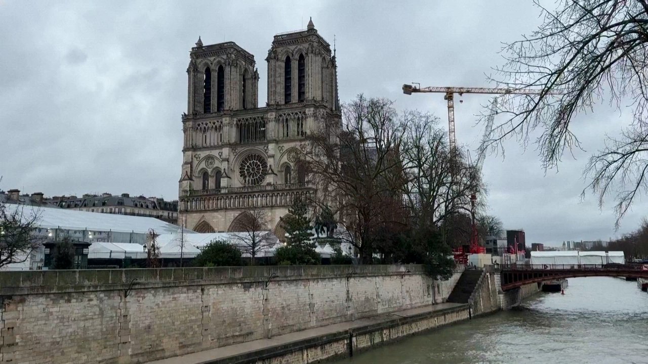 'Hope to the world': Catholics rejoice at Notre Dame's opening mass