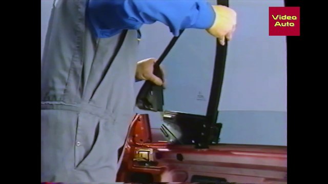 Peugeot 306 Cabriolet : réglage des vitres (2000)