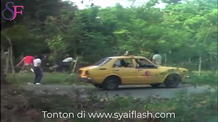 Melacak Primadona (1985)